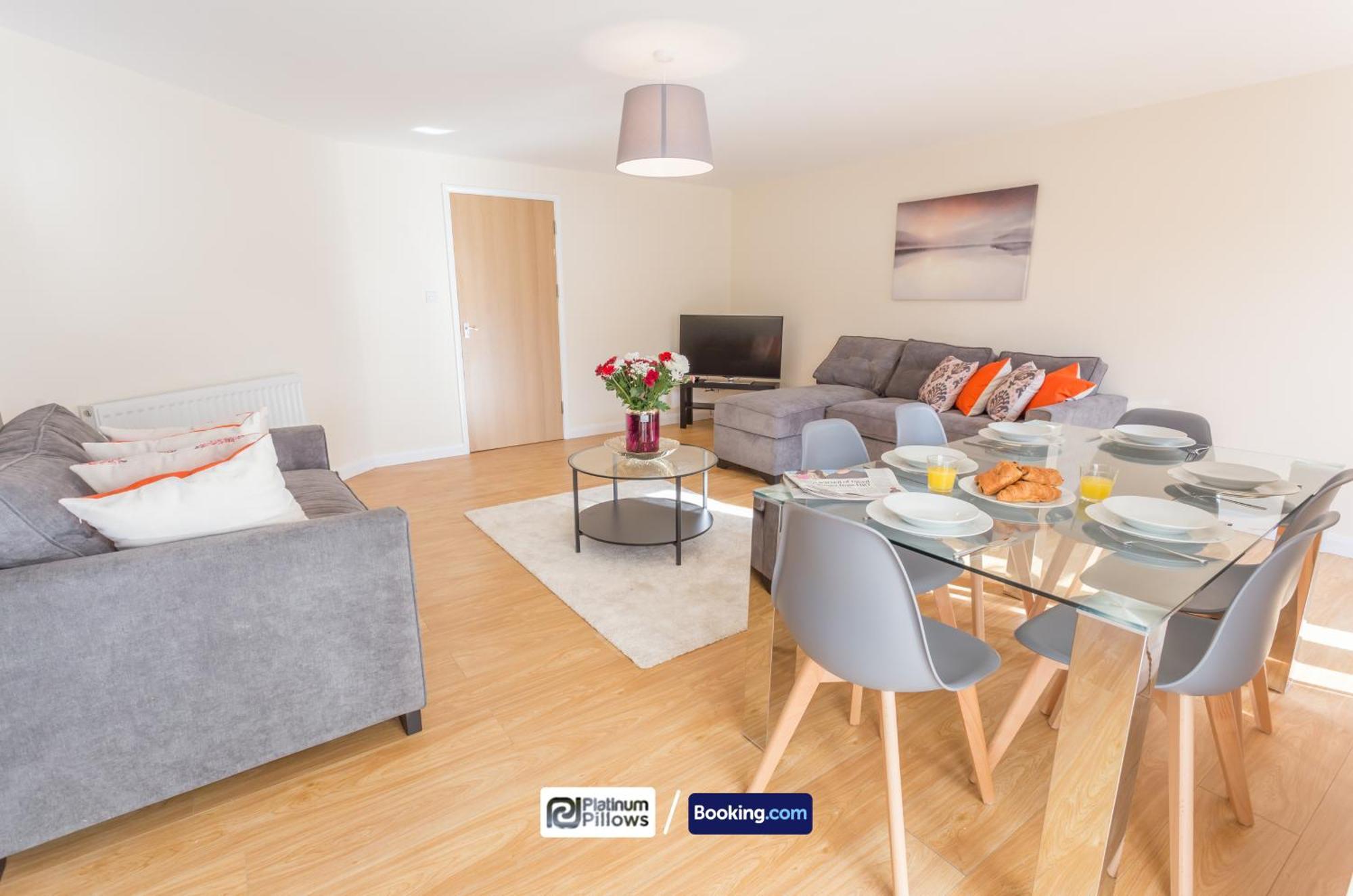 Modern Oxford 2 Bedroom Apartments, Families & Contractor Accommodation, Near John Radcliffe Hospital エクステリア 写真