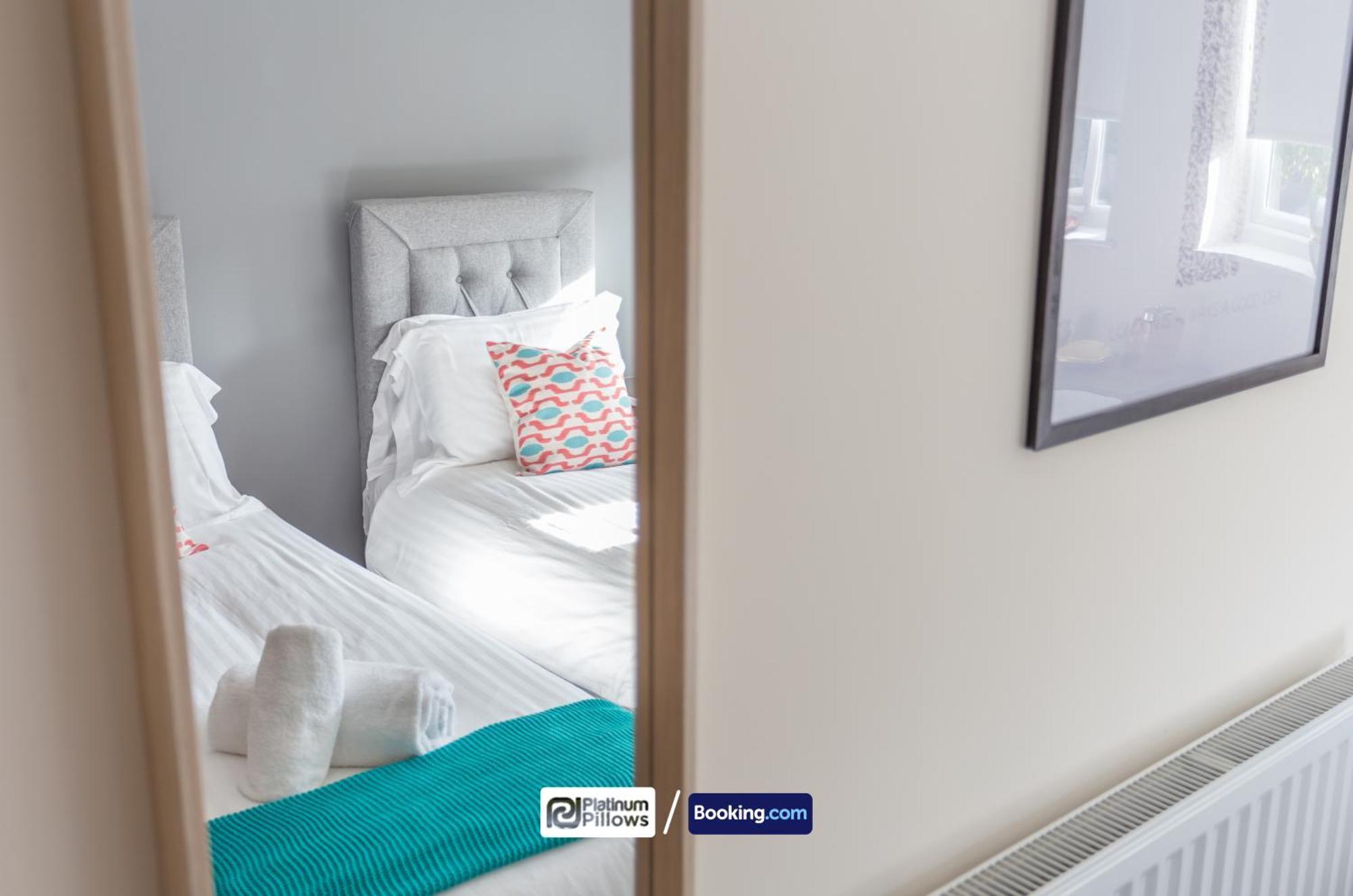 Modern Oxford 2 Bedroom Apartments, Families & Contractor Accommodation, Near John Radcliffe Hospital エクステリア 写真