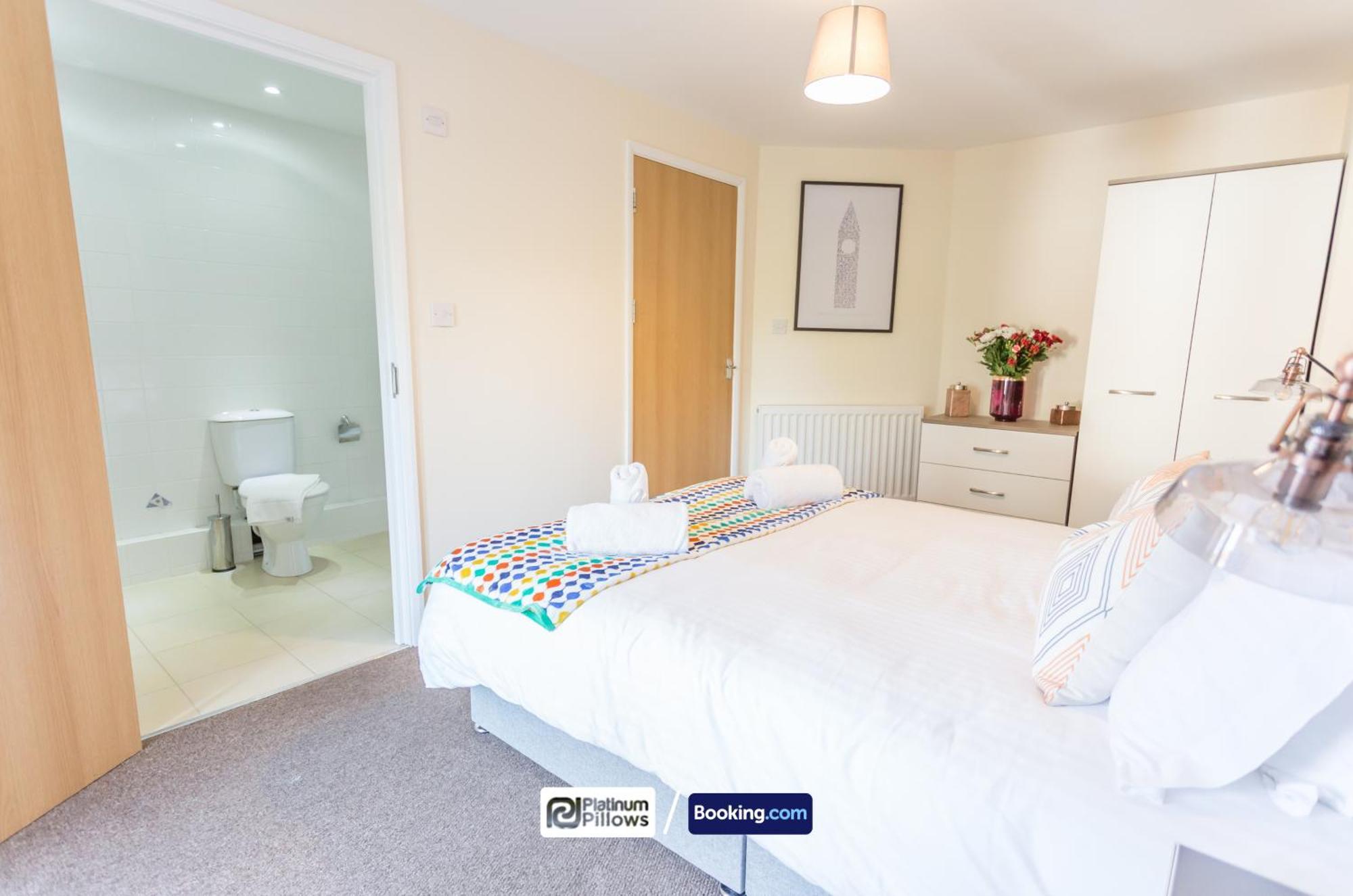 Modern Oxford 2 Bedroom Apartments, Families & Contractor Accommodation, Near John Radcliffe Hospital エクステリア 写真