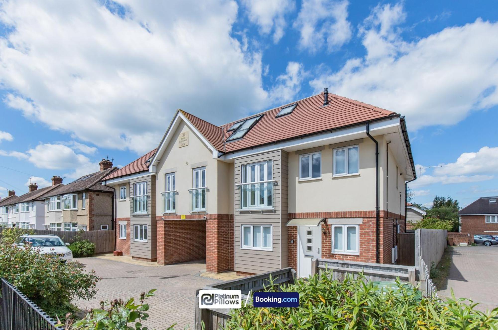 Modern Oxford 2 Bedroom Apartments, Families & Contractor Accommodation, Near John Radcliffe Hospital エクステリア 写真