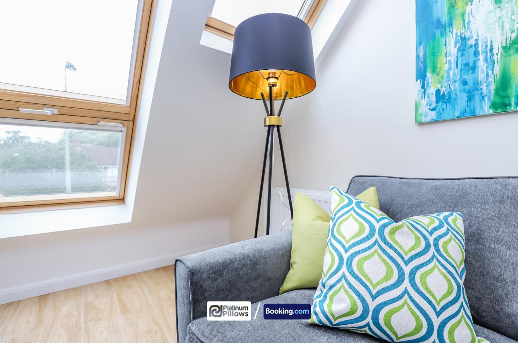 Modern Oxford 2 Bedroom Apartments, Families & Contractor Accommodation, Near John Radcliffe Hospital エクステリア 写真