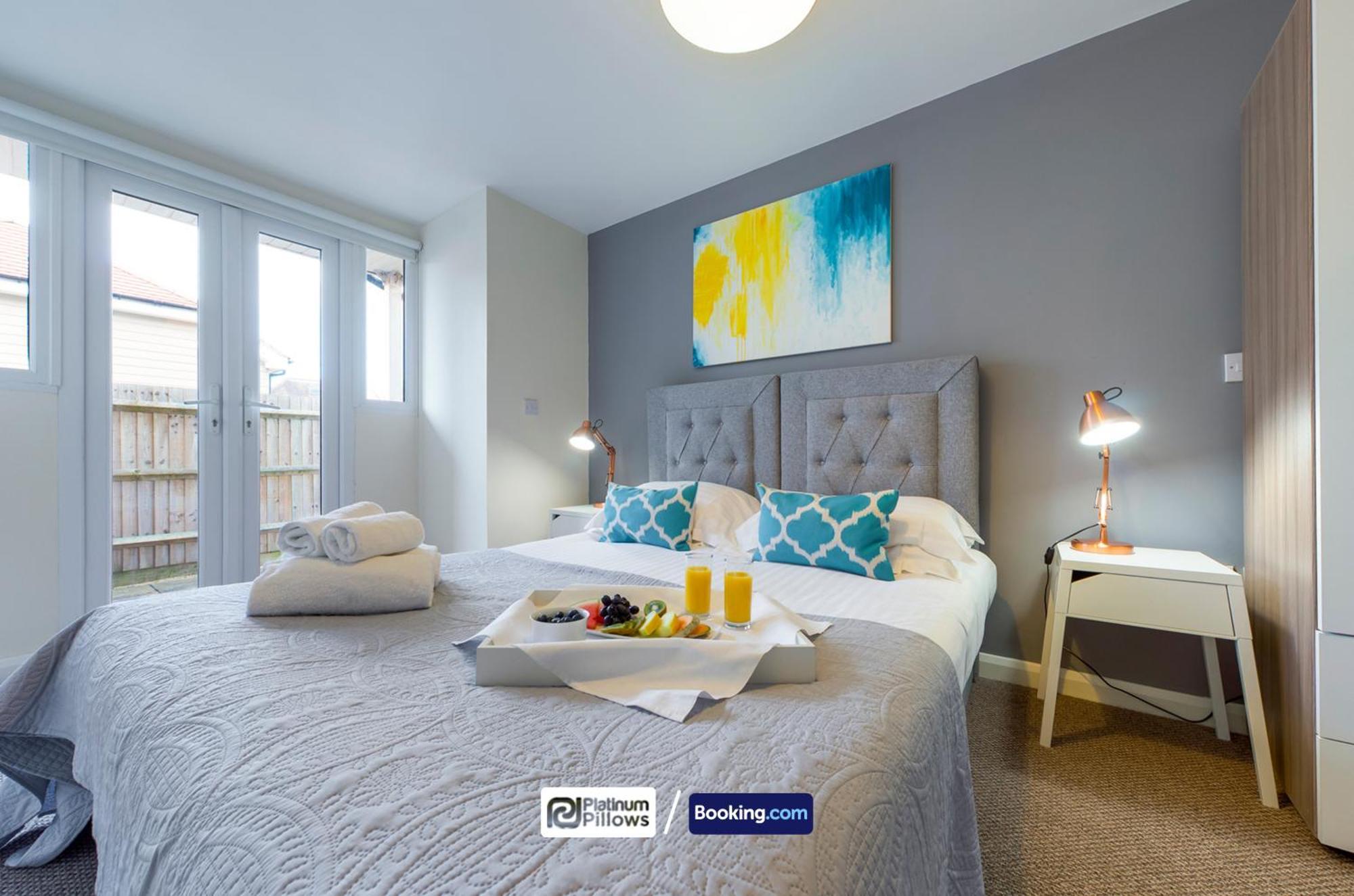 Modern Oxford 2 Bedroom Apartments, Families & Contractor Accommodation, Near John Radcliffe Hospital エクステリア 写真