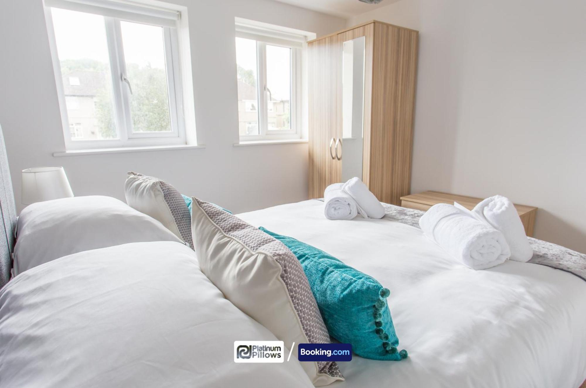 Modern Oxford 2 Bedroom Apartments, Families & Contractor Accommodation, Near John Radcliffe Hospital エクステリア 写真