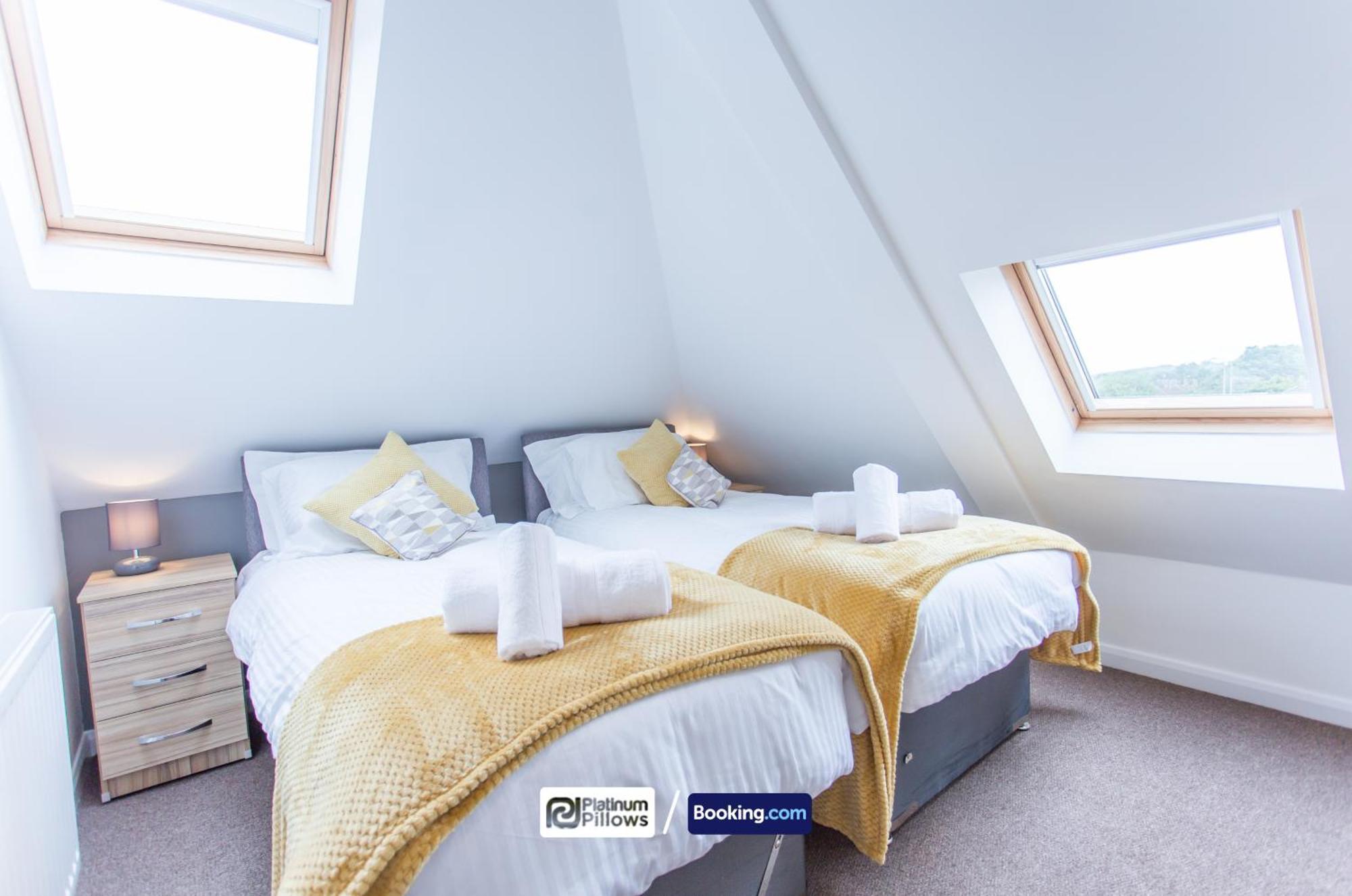 Modern Oxford 2 Bedroom Apartments, Families & Contractor Accommodation, Near John Radcliffe Hospital エクステリア 写真