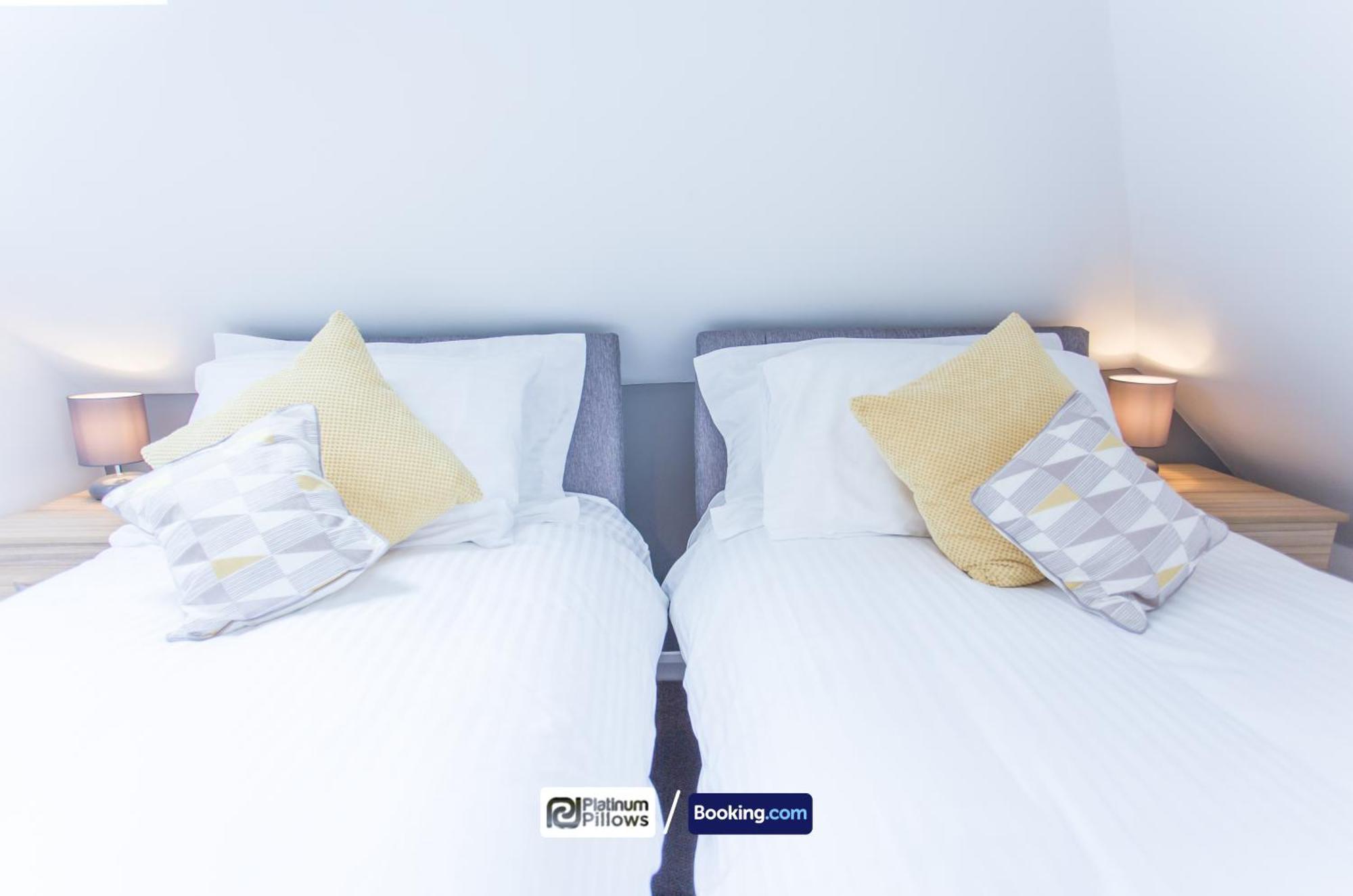 Modern Oxford 2 Bedroom Apartments, Families & Contractor Accommodation, Near John Radcliffe Hospital エクステリア 写真